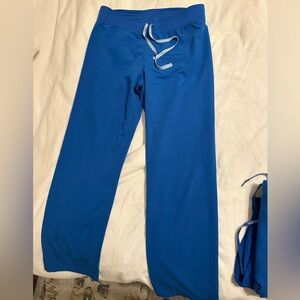 Figs Livingston Basic scrub pants. Size Medium. Royal blue.